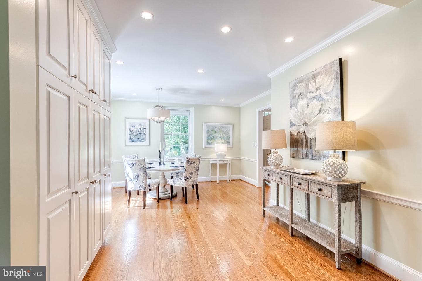 114 Castlewood Road photo 21