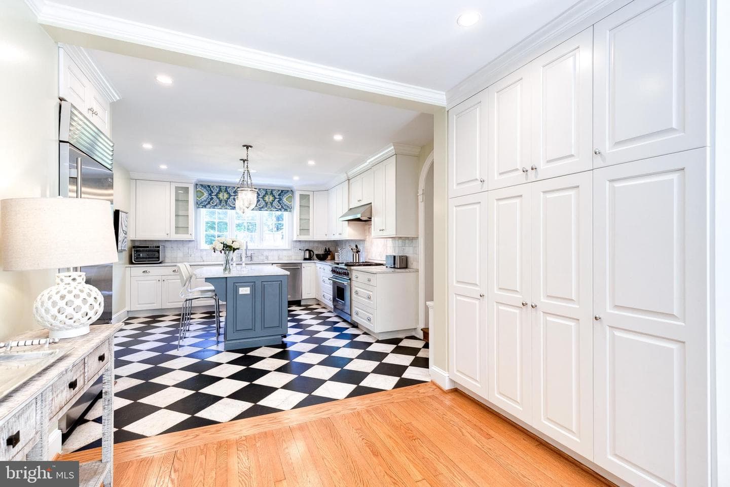 114 Castlewood Road photo 26