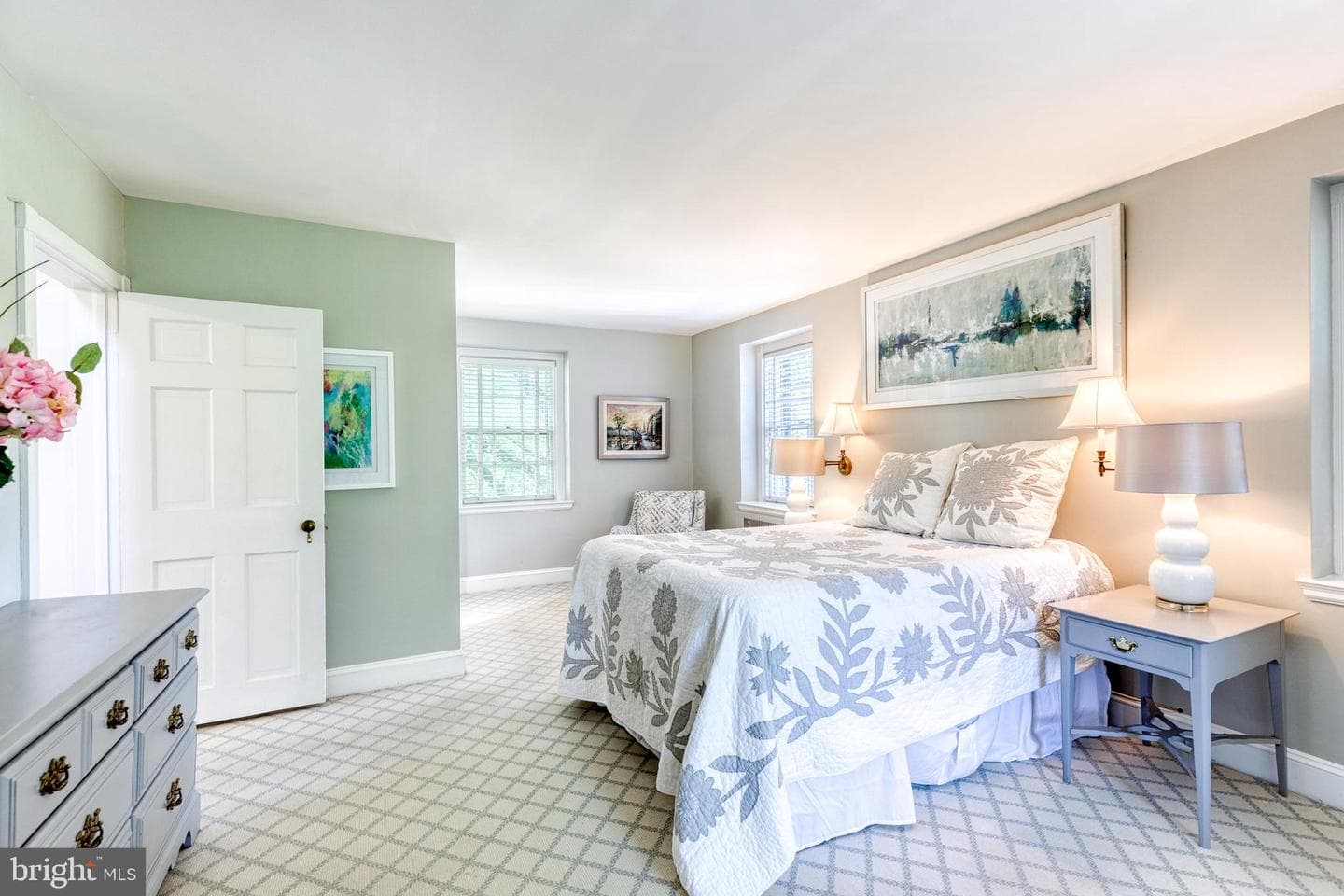 114 Castlewood Road photo 35