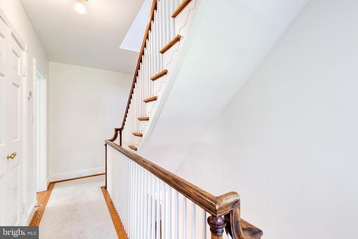 114 Castlewood Road photo 45