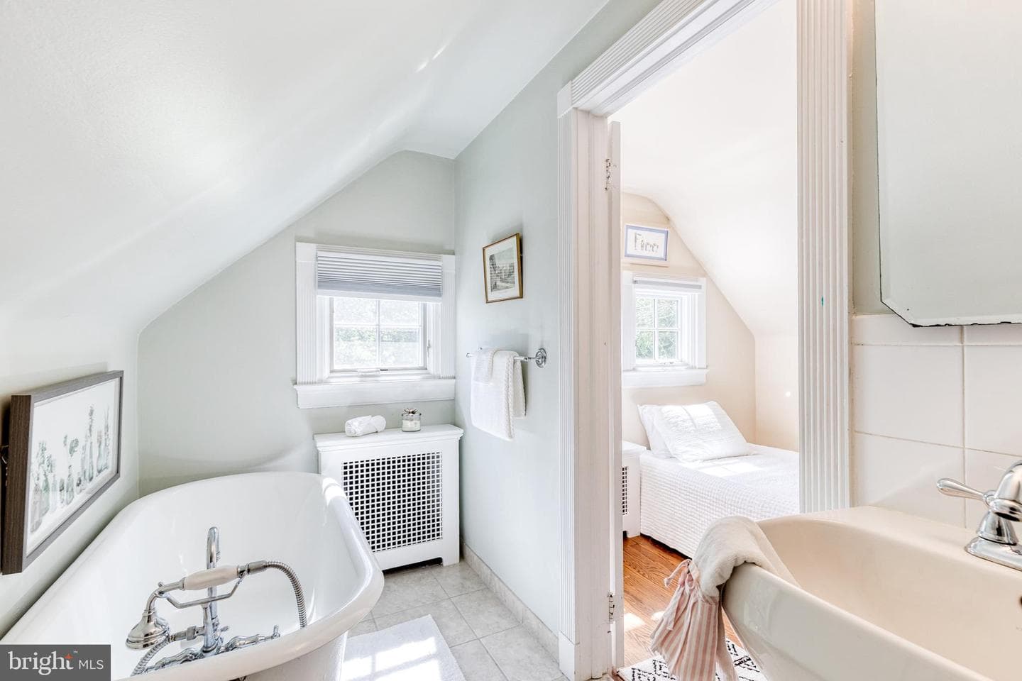 114 Castlewood Road photo 49