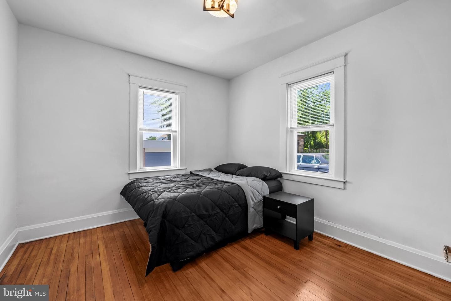 2505 Oakley Avenue photo 17