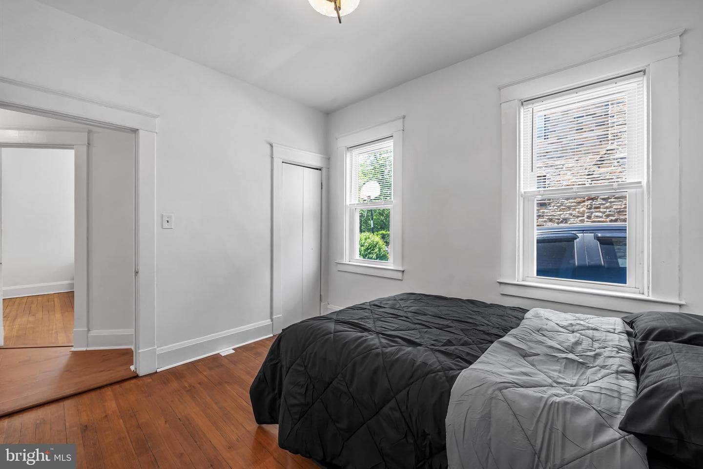 2505 Oakley Avenue photo 22