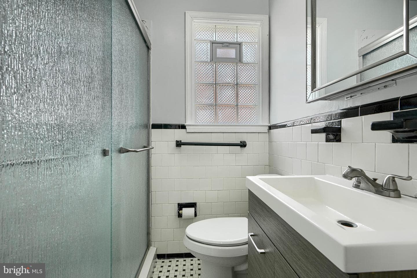3227 Woodring Avenue photo 32