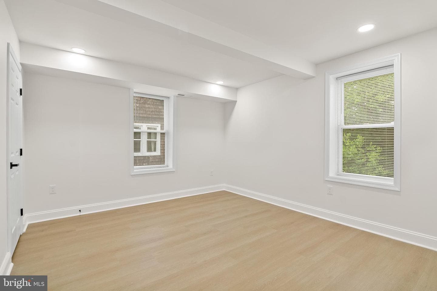 605 Woodbourne Avenue photo 25