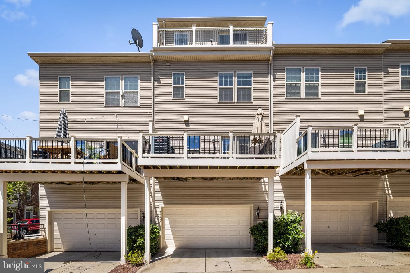 4662 Hudson Street photo 39