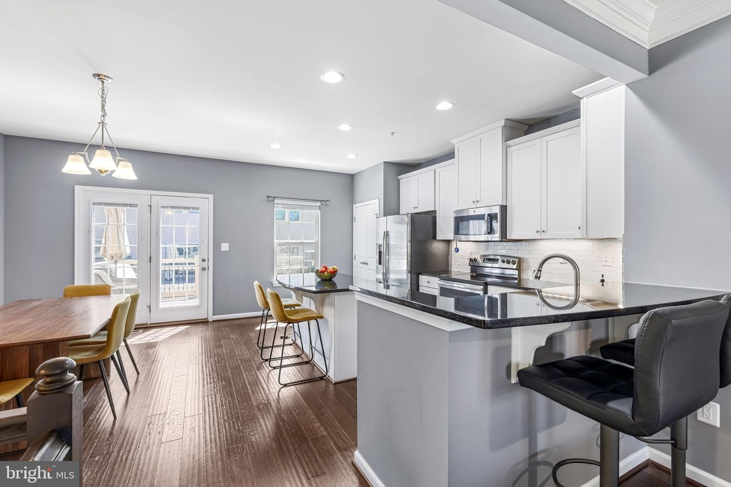 4662 Hudson Street photo 8