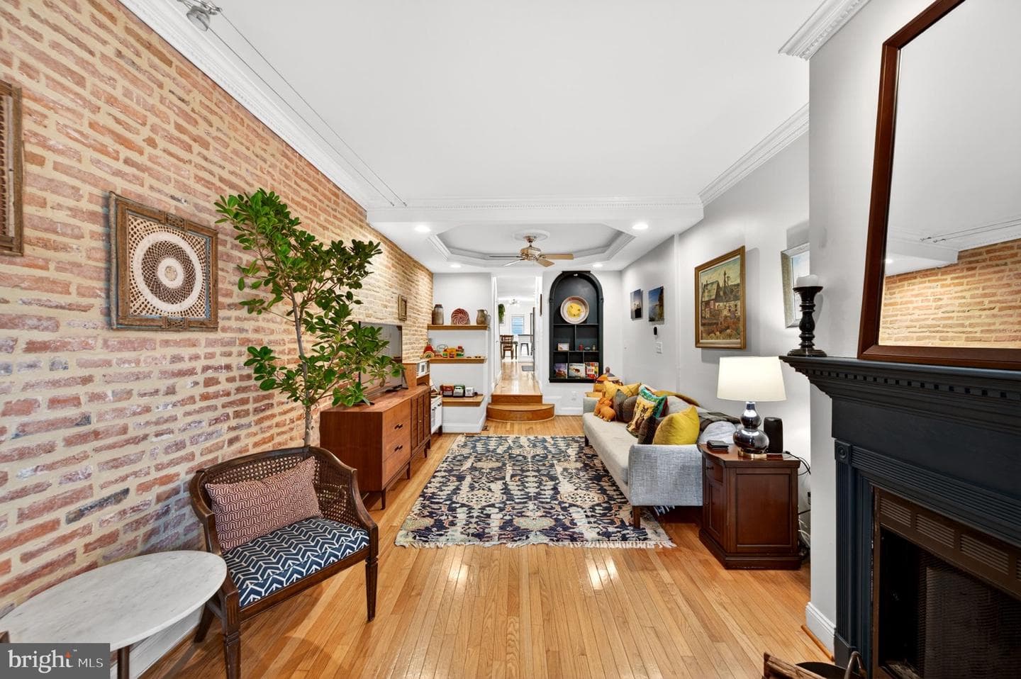112 Fort Avenue E photo 12