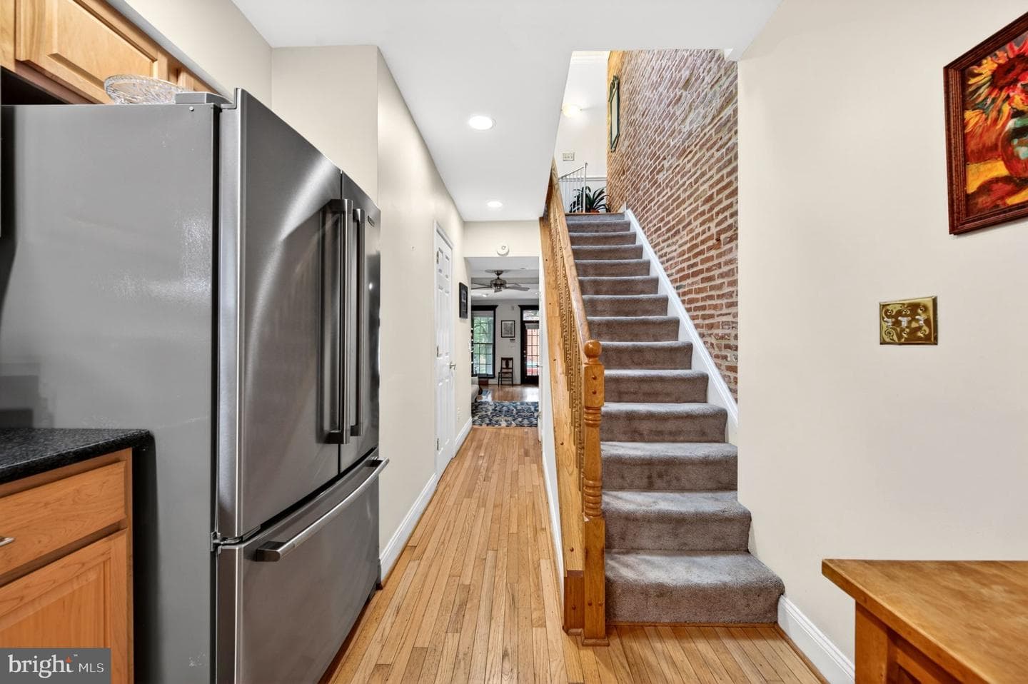 112 Fort Avenue E photo 22