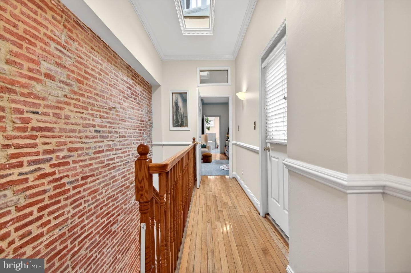 112 Fort Avenue E photo 32