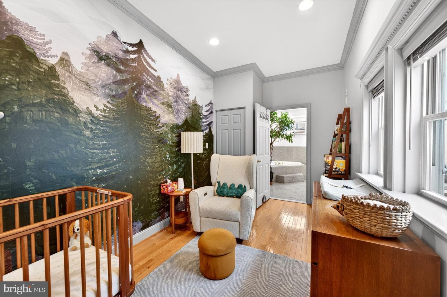 112 Fort Avenue E photo 34