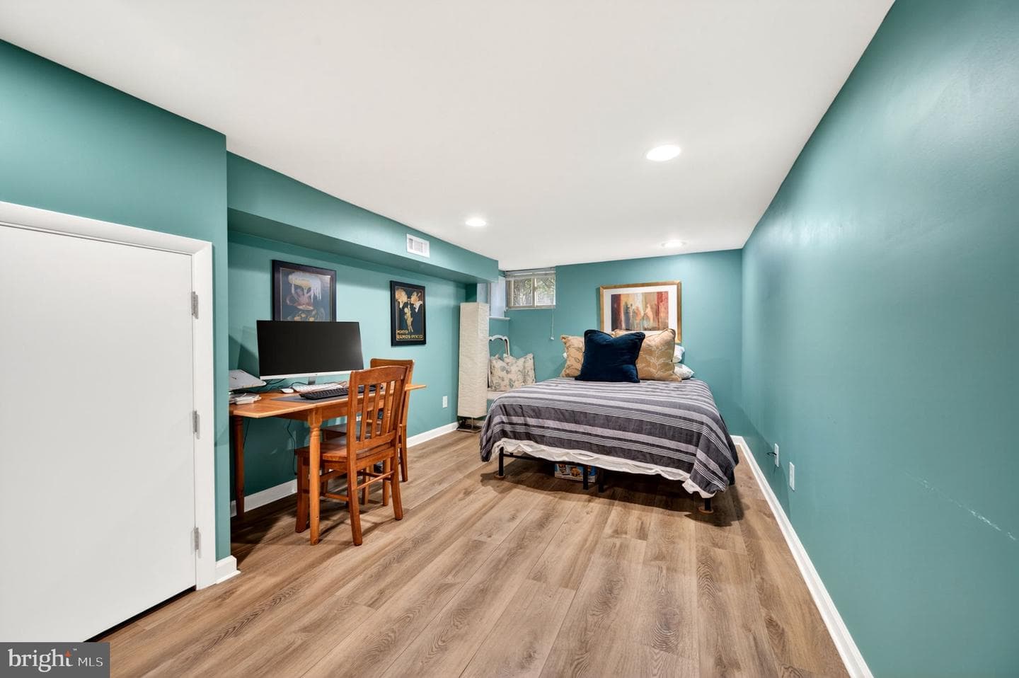 112 Fort Avenue E photo 42