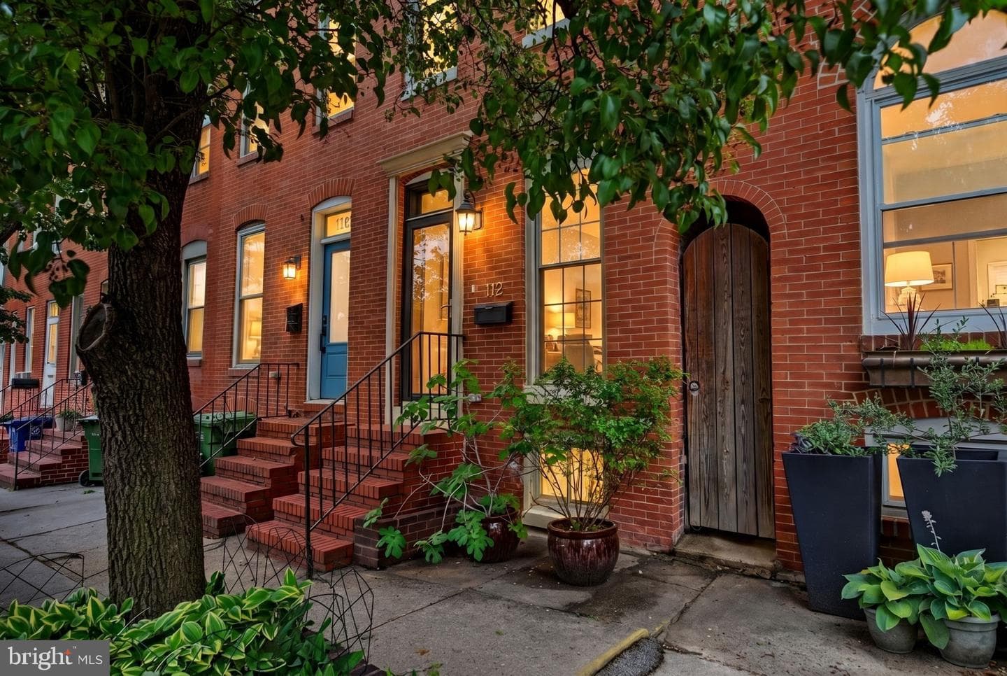 112 Fort Avenue E photo 46