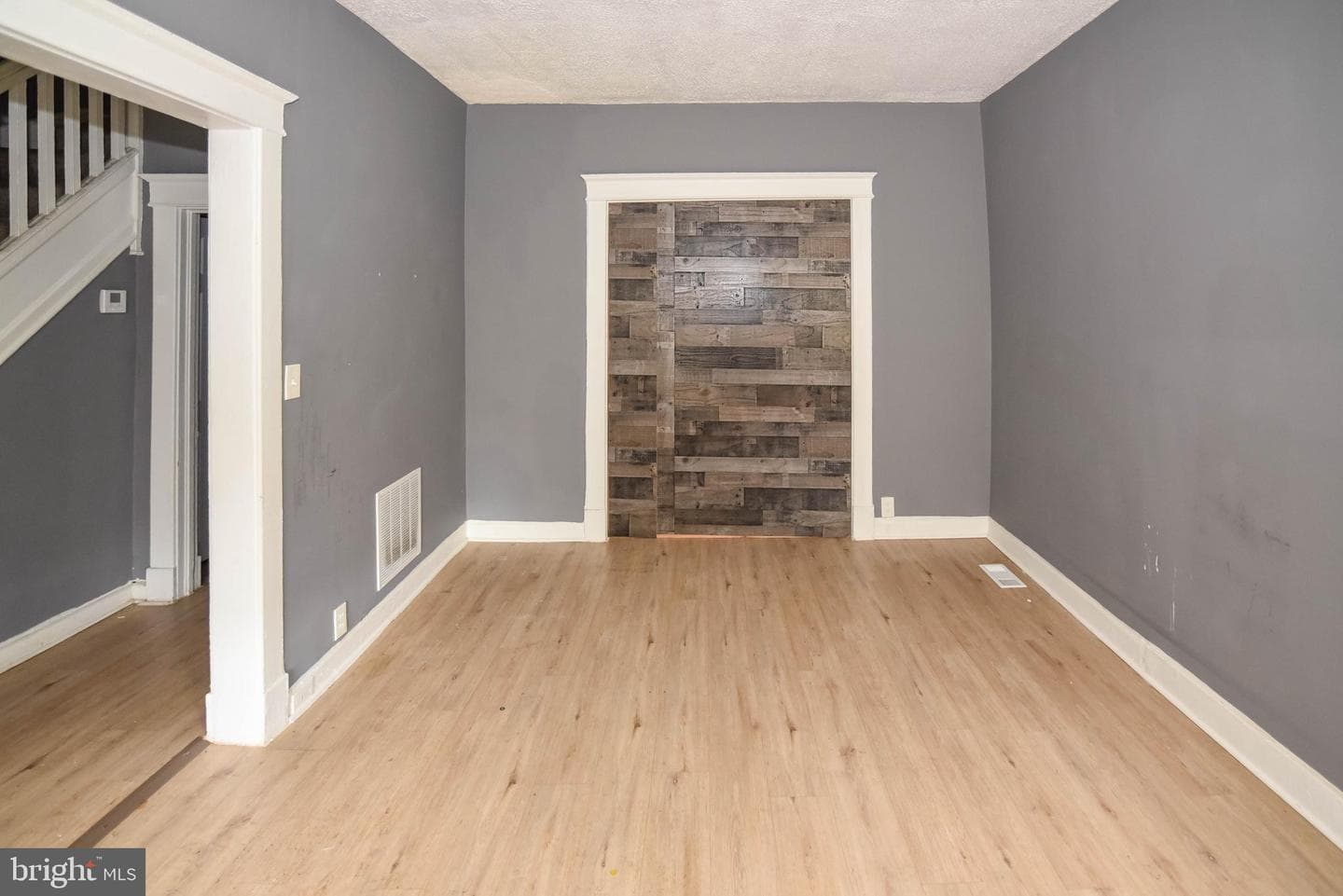 1081 Ellicott Dr photo 3