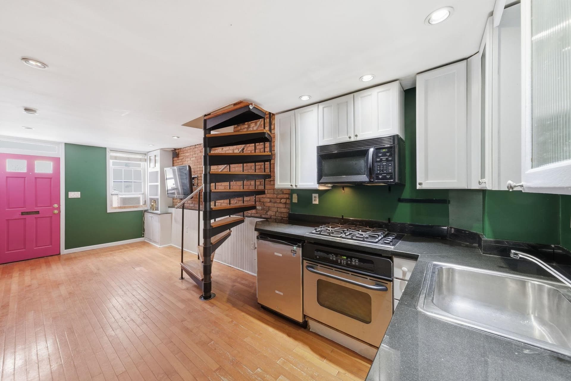 708 S Durham Street photo 4