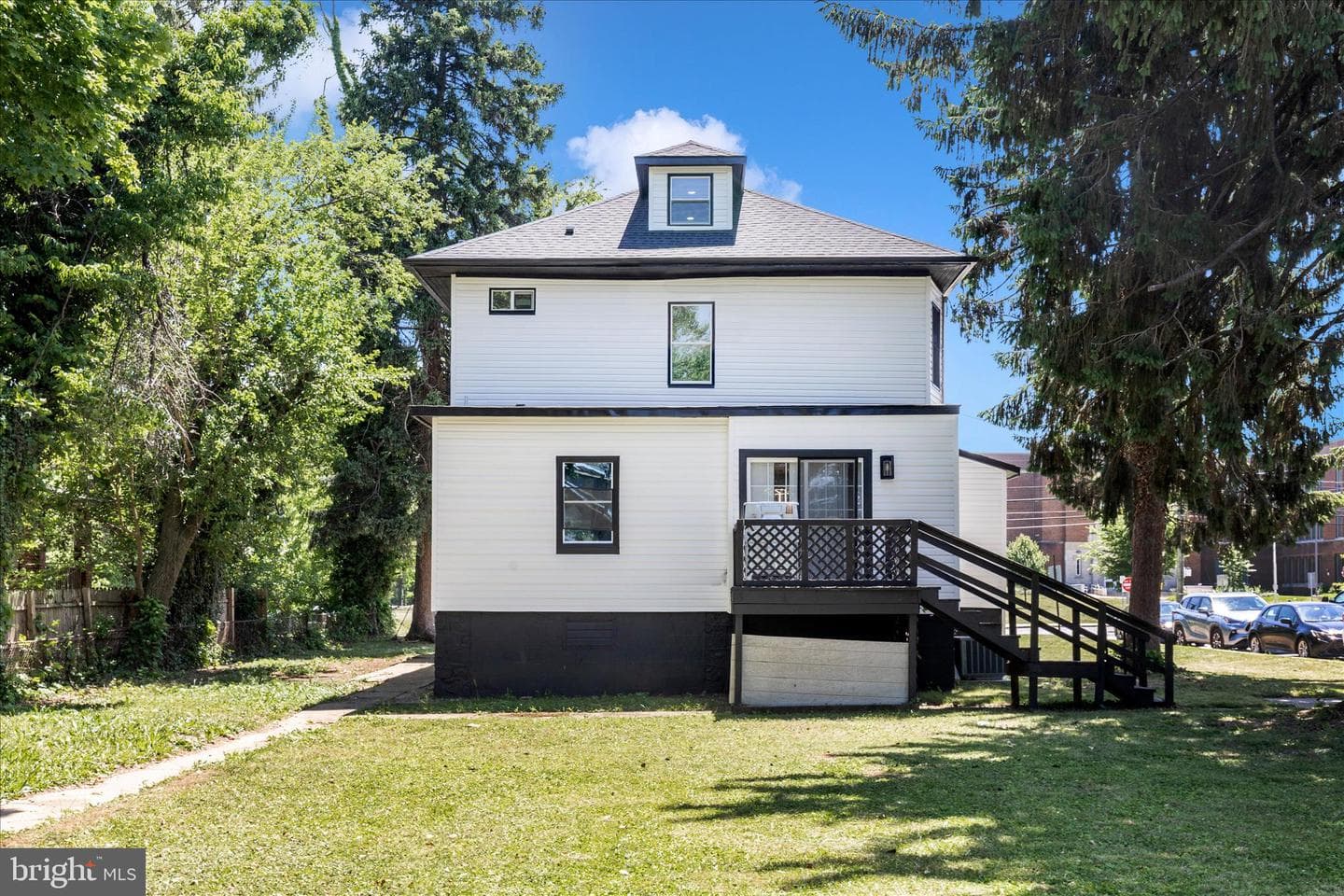 3606 W Rogers Avenue photo 44