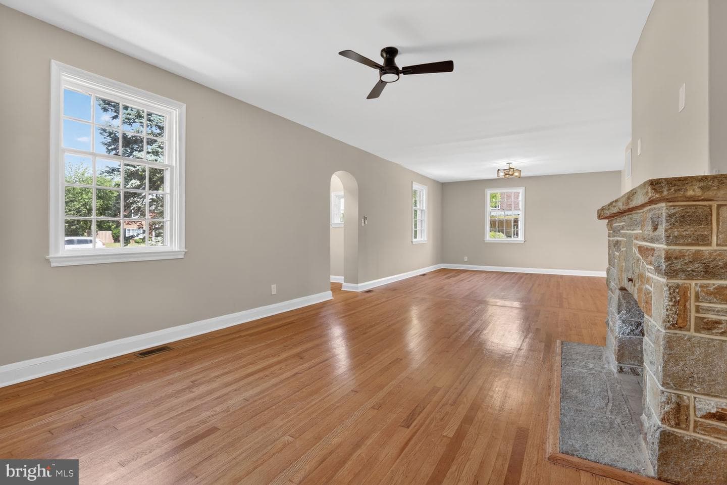 315 E Cold Spring Lane photo 20