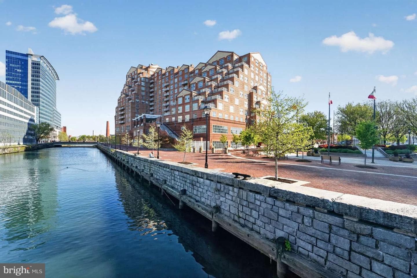 250 President Street #805, Baltimore