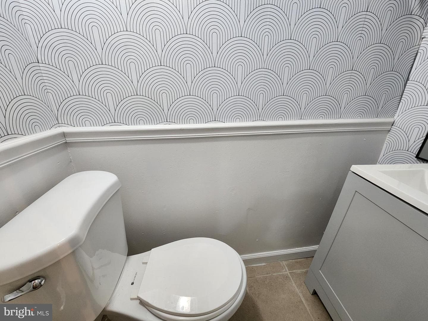 2557 W Baltimore Street photo 10