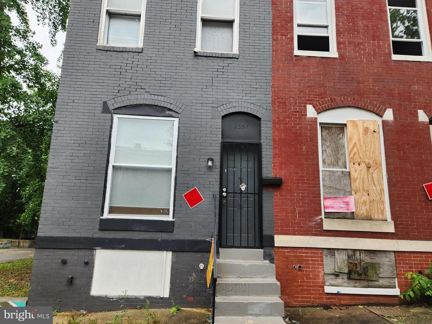 2557 W Baltimore Street photo 4