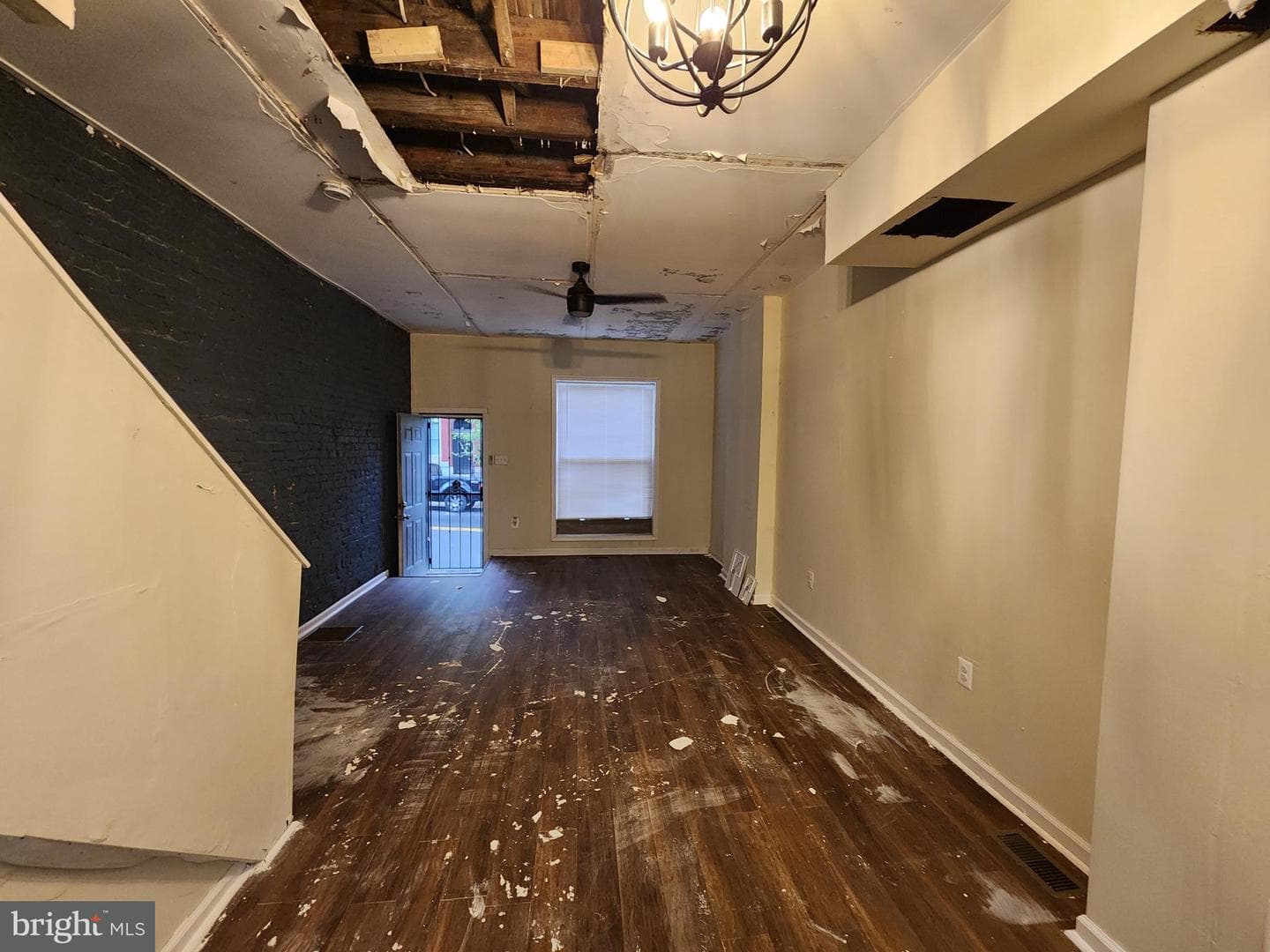 2557 W Baltimore Street photo 6