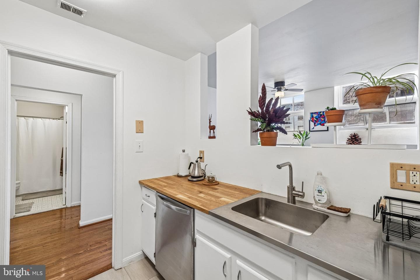 1714 Park Avenue #204 photo 16