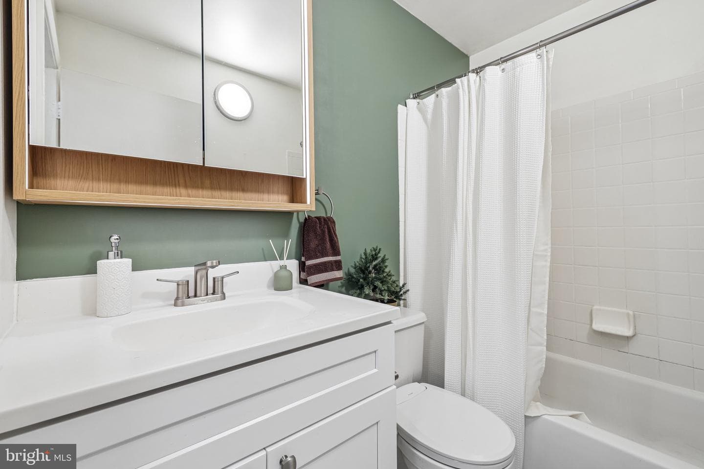 1714 Park Avenue #204 photo 17