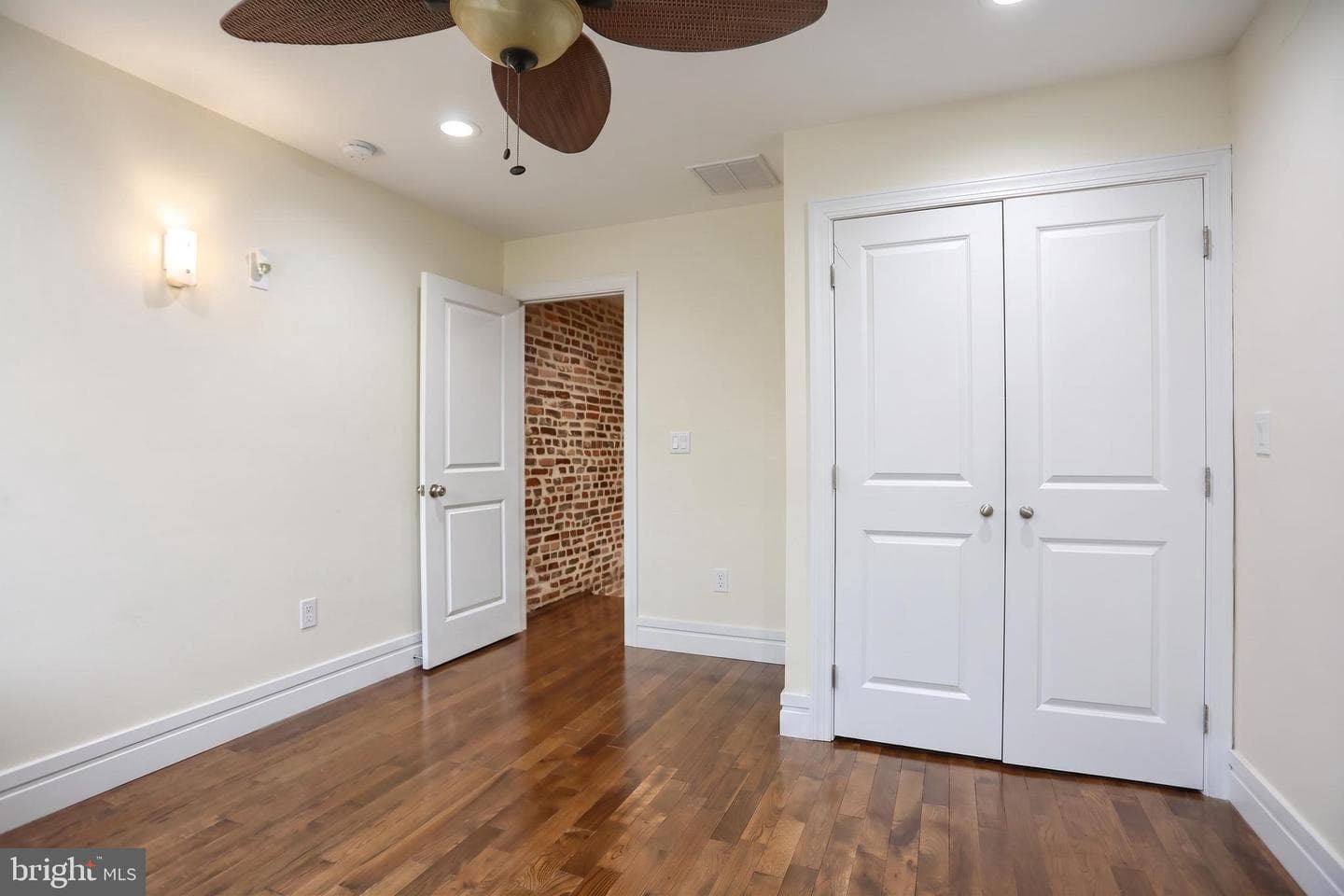 244 N Rose Street photo 11