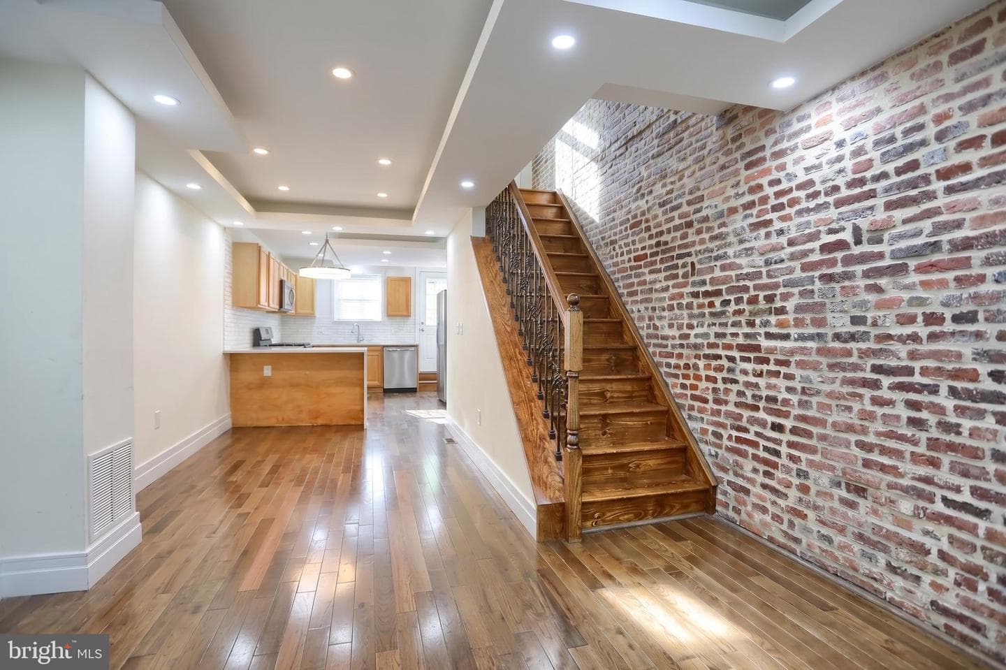244 N Rose Street photo 5