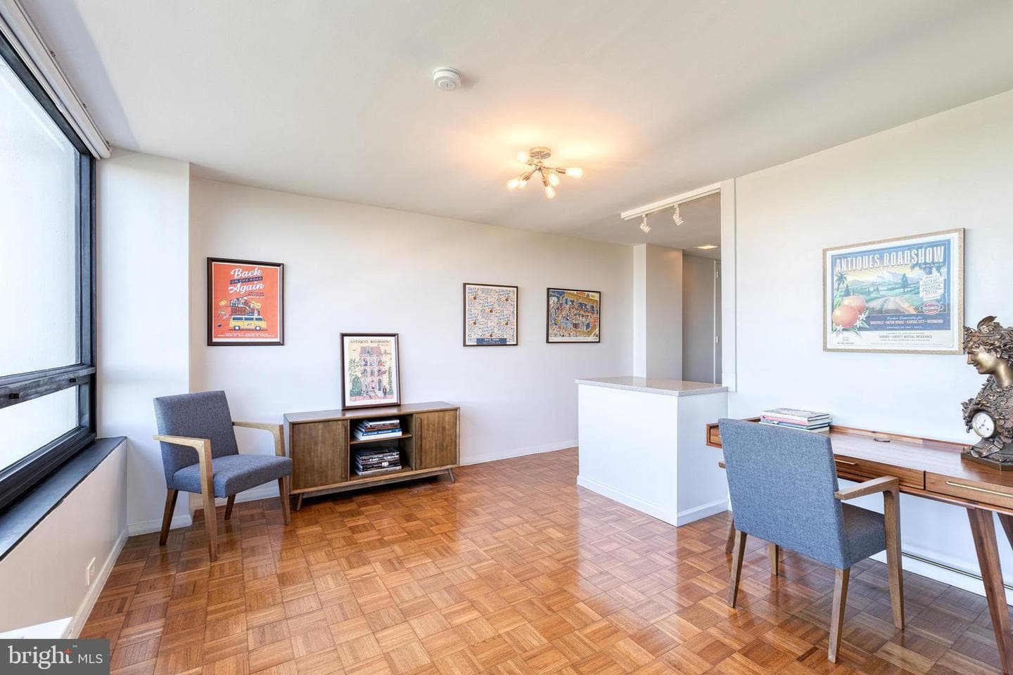4000 N Charles Street #807 photo 12