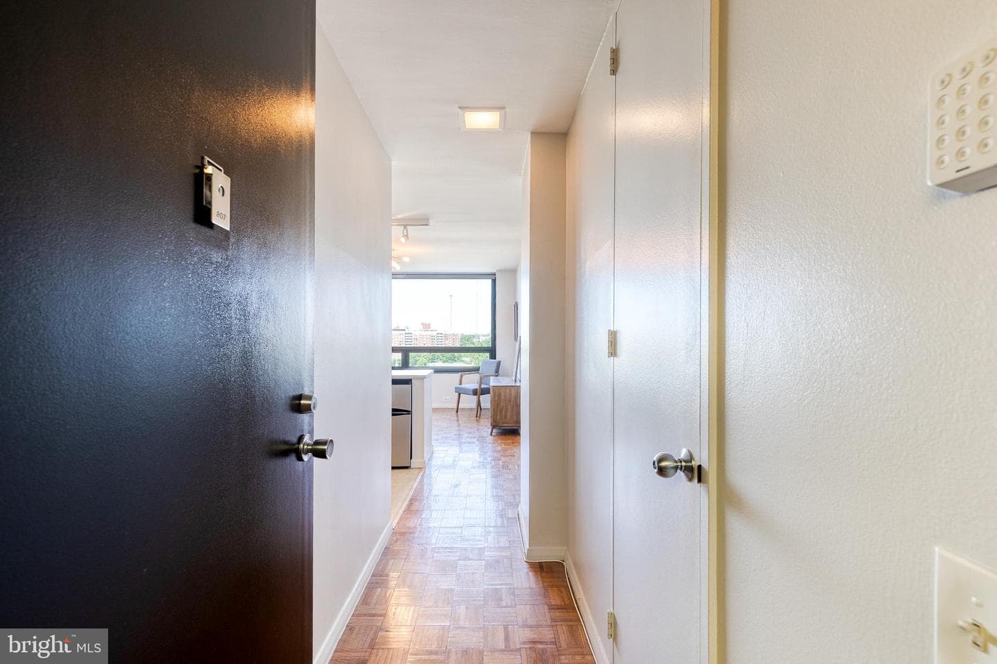 4000 N Charles Street #807 photo 5