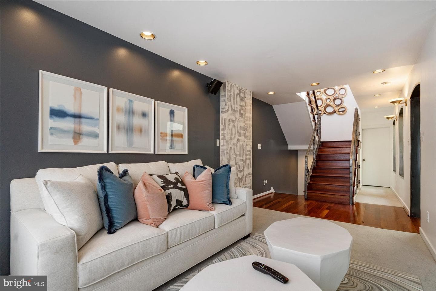 2125 Cambridge photo 20