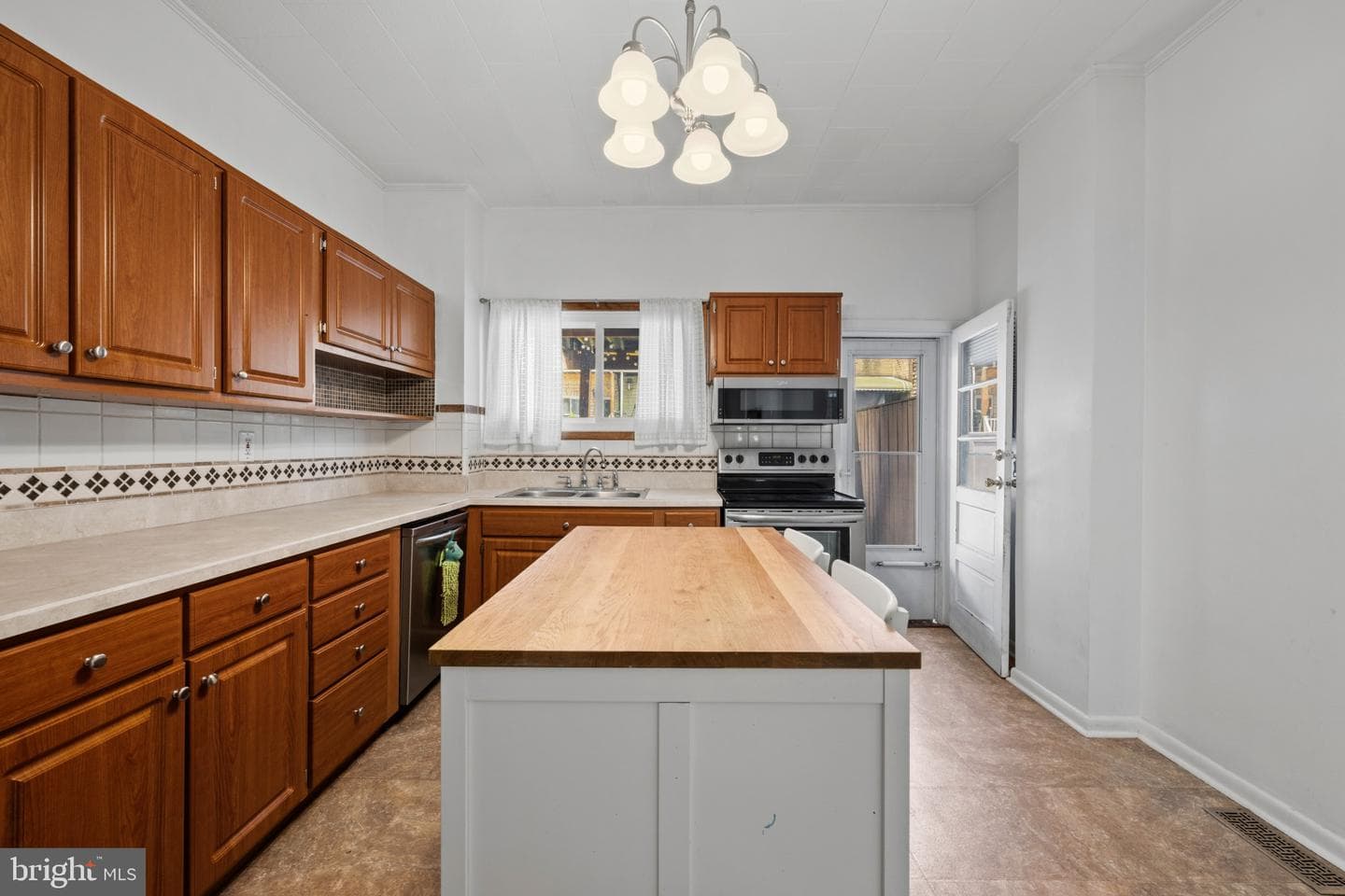 1506 Jackson photo 19