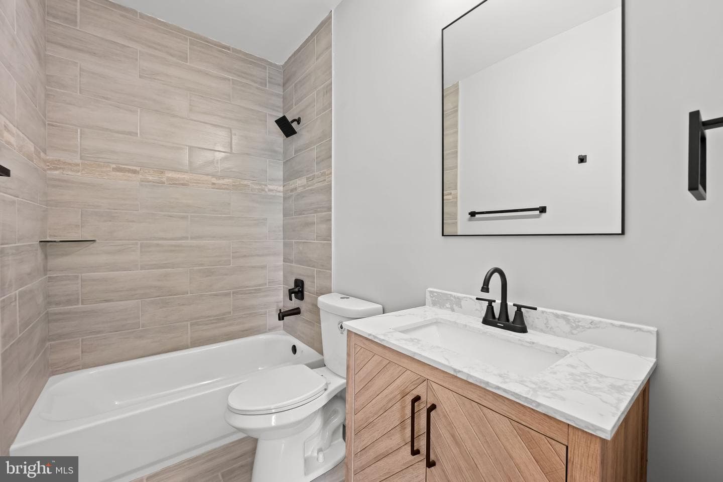 6806 Everall Avenue photo 24