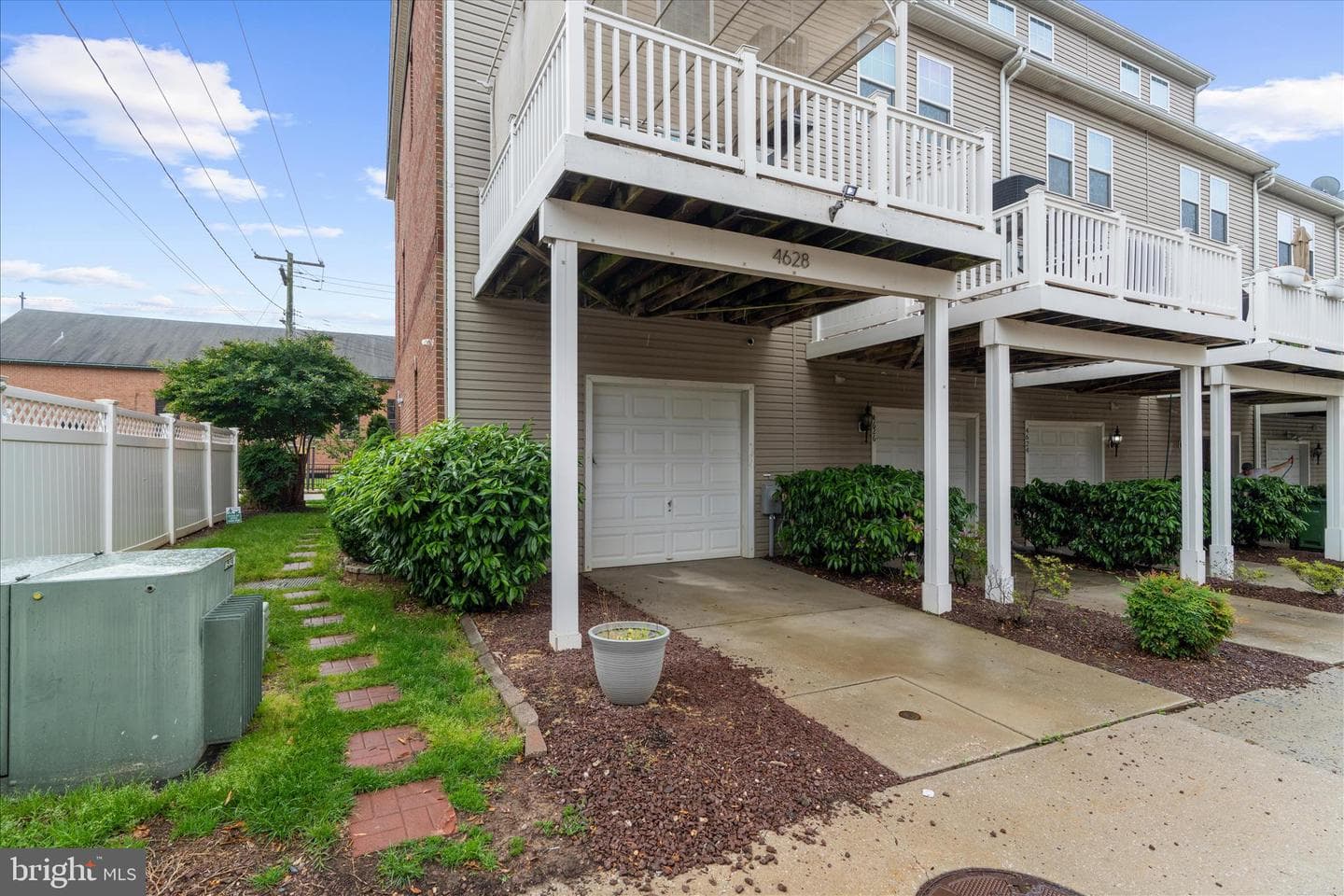 4628 Fait Avenue photo 3