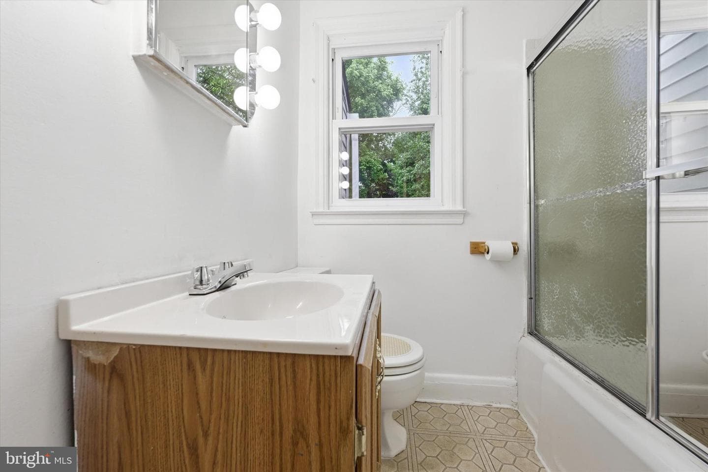 5409 Catalpha Road photo 11