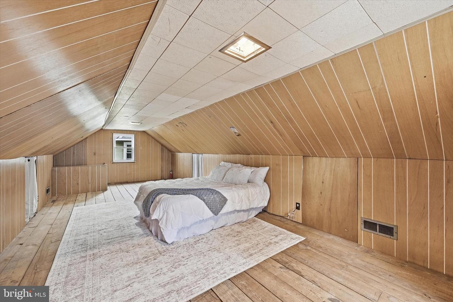 5409 Catalpha Road photo 14