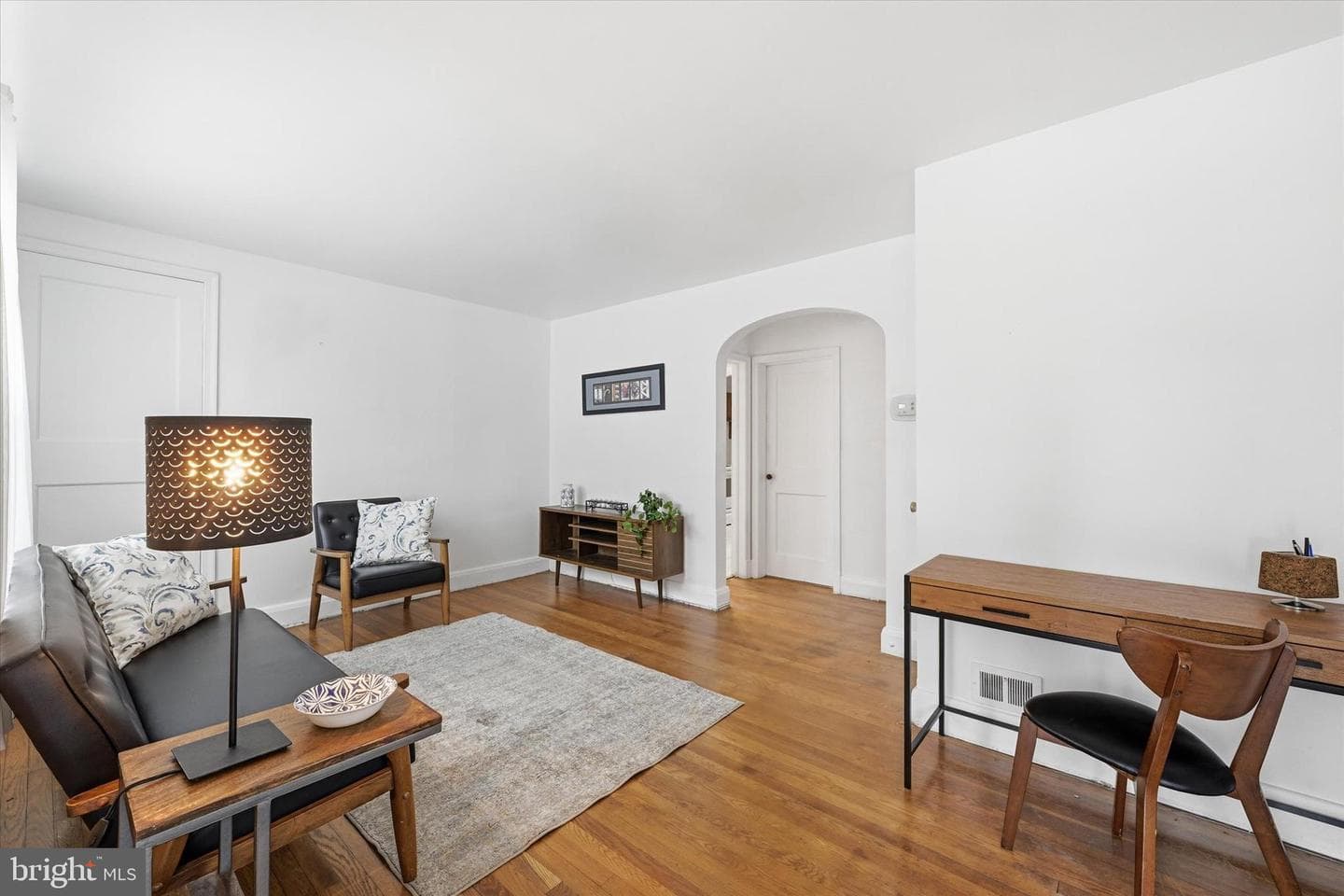 5409 Catalpha Road photo 4