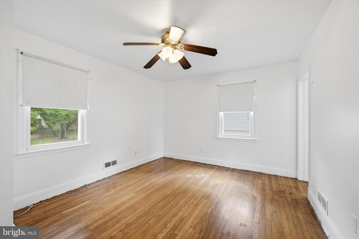 5409 Catalpha Road photo 9