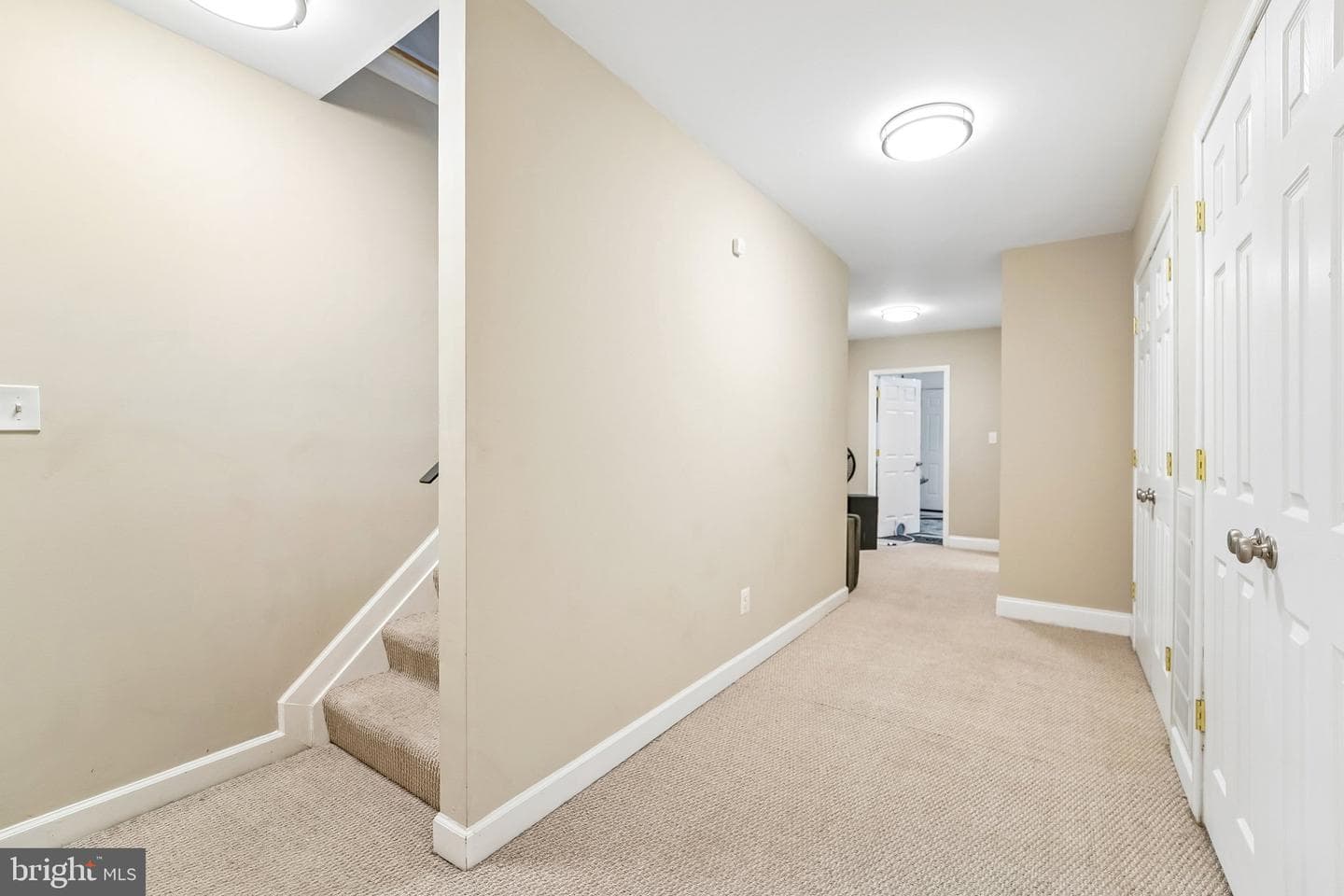2506 E Fairmount Avenue photo 27