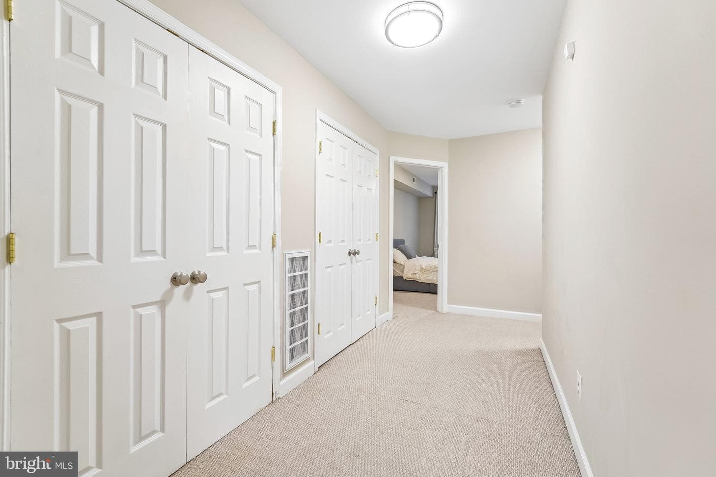 2506 E Fairmount Avenue photo 28