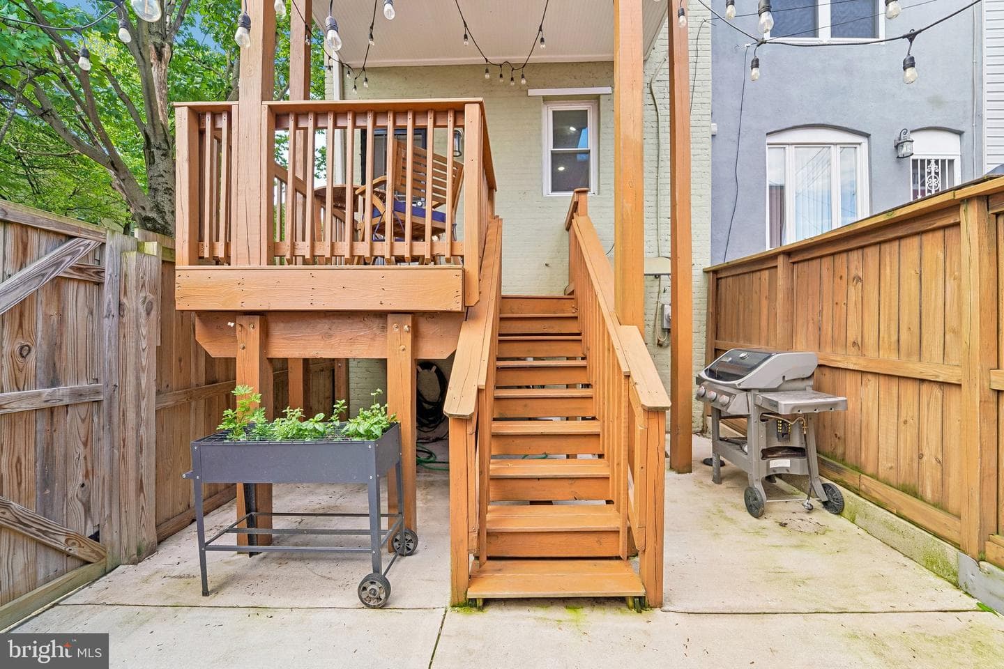 2506 E Fairmount Avenue photo 33