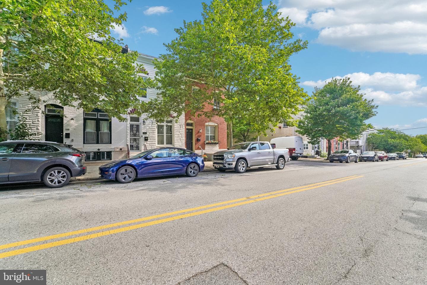 2506 E Fairmount Avenue photo 37