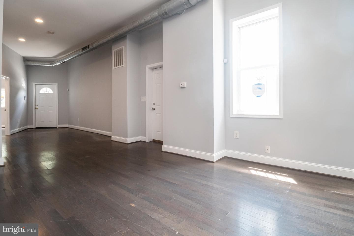 1210 Weldon Avenue photo 4