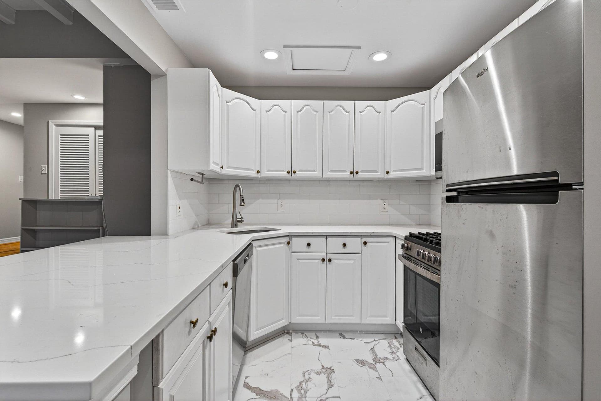 1227 Park Avenue #8 photo 11