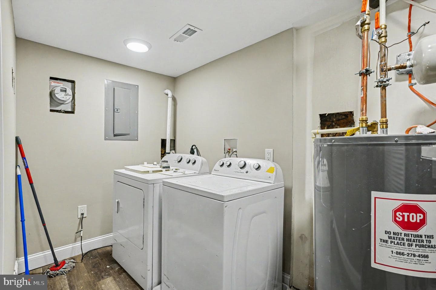 2642 Kennedy Avenue photo 16