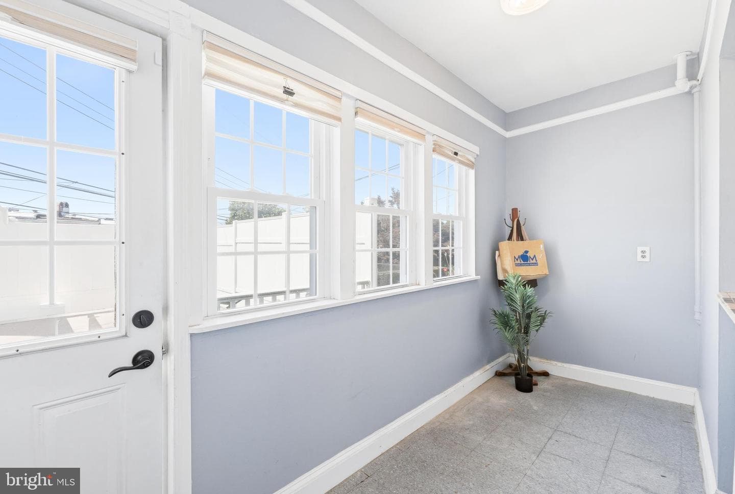 1303 Weldon Avenue photo 11