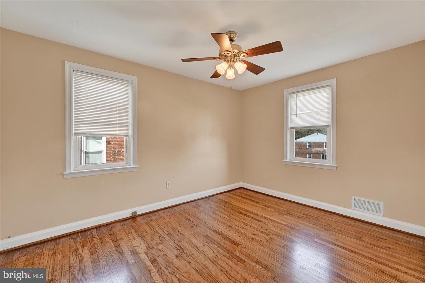 2105 Cloville Avenue photo 16