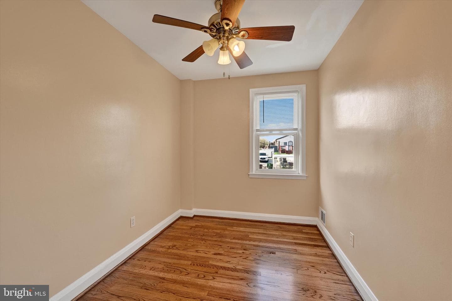 2105 Cloville Avenue photo 18