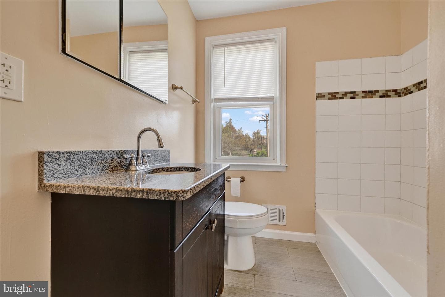 2105 Cloville Avenue photo 19